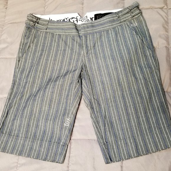 Fox Girls Bermuda Shorts Juniors Size 3 Gray with blue/white stripes - Picture 1 of 10